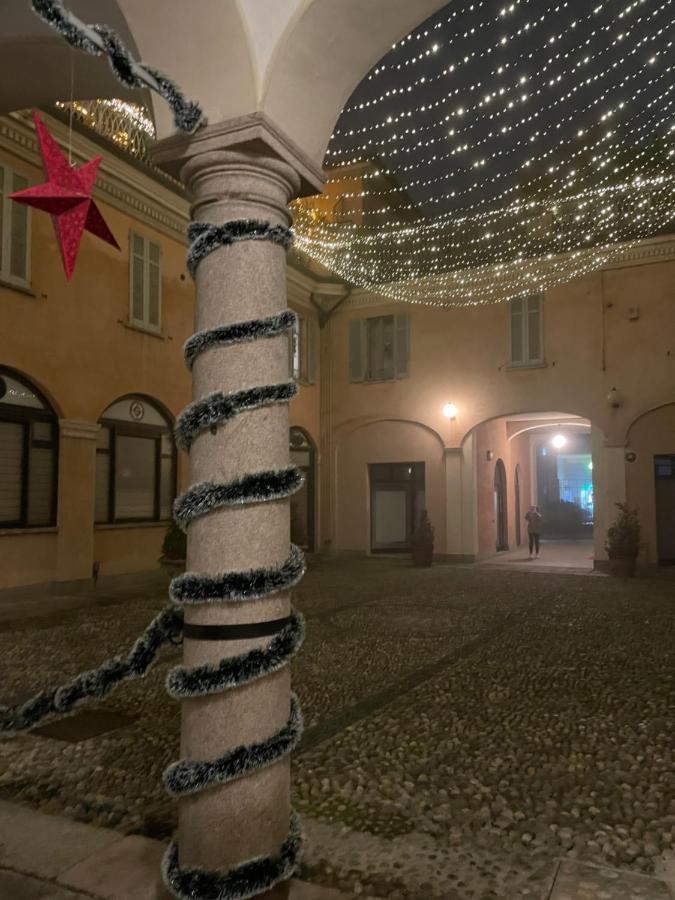 La Corte Barnaba Apartment Busto Arsizio Bagian luar foto