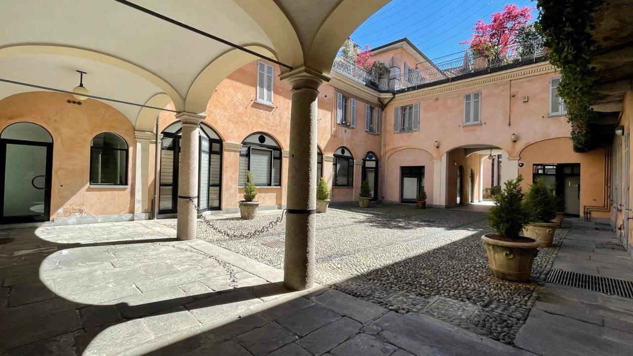 La Corte Barnaba Apartment Busto Arsizio Bagian luar foto