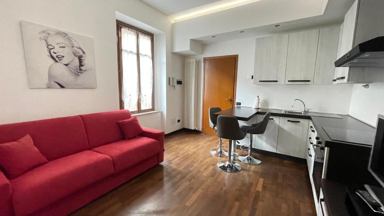 La Corte Barnaba Apartment Busto Arsizio Bagian luar foto