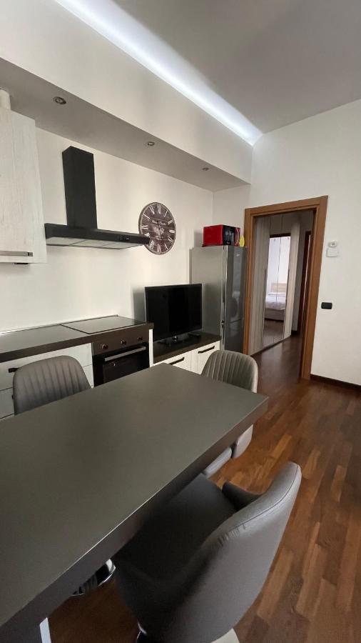 La Corte Barnaba Apartment Busto Arsizio Bagian luar foto