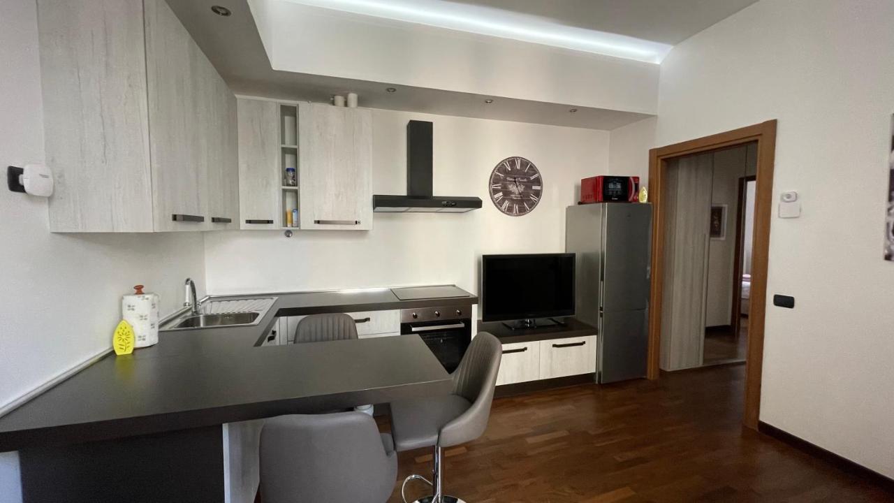 La Corte Barnaba Apartment Busto Arsizio Bagian luar foto