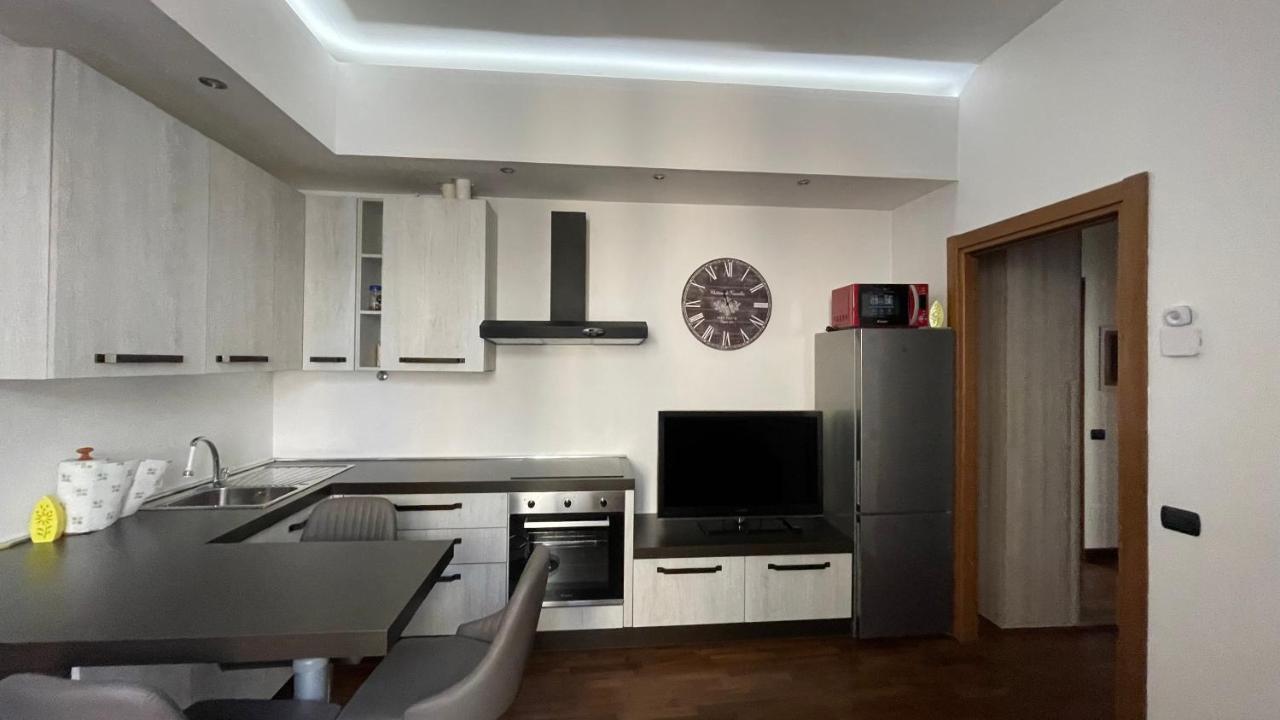 La Corte Barnaba Apartment Busto Arsizio Bagian luar foto