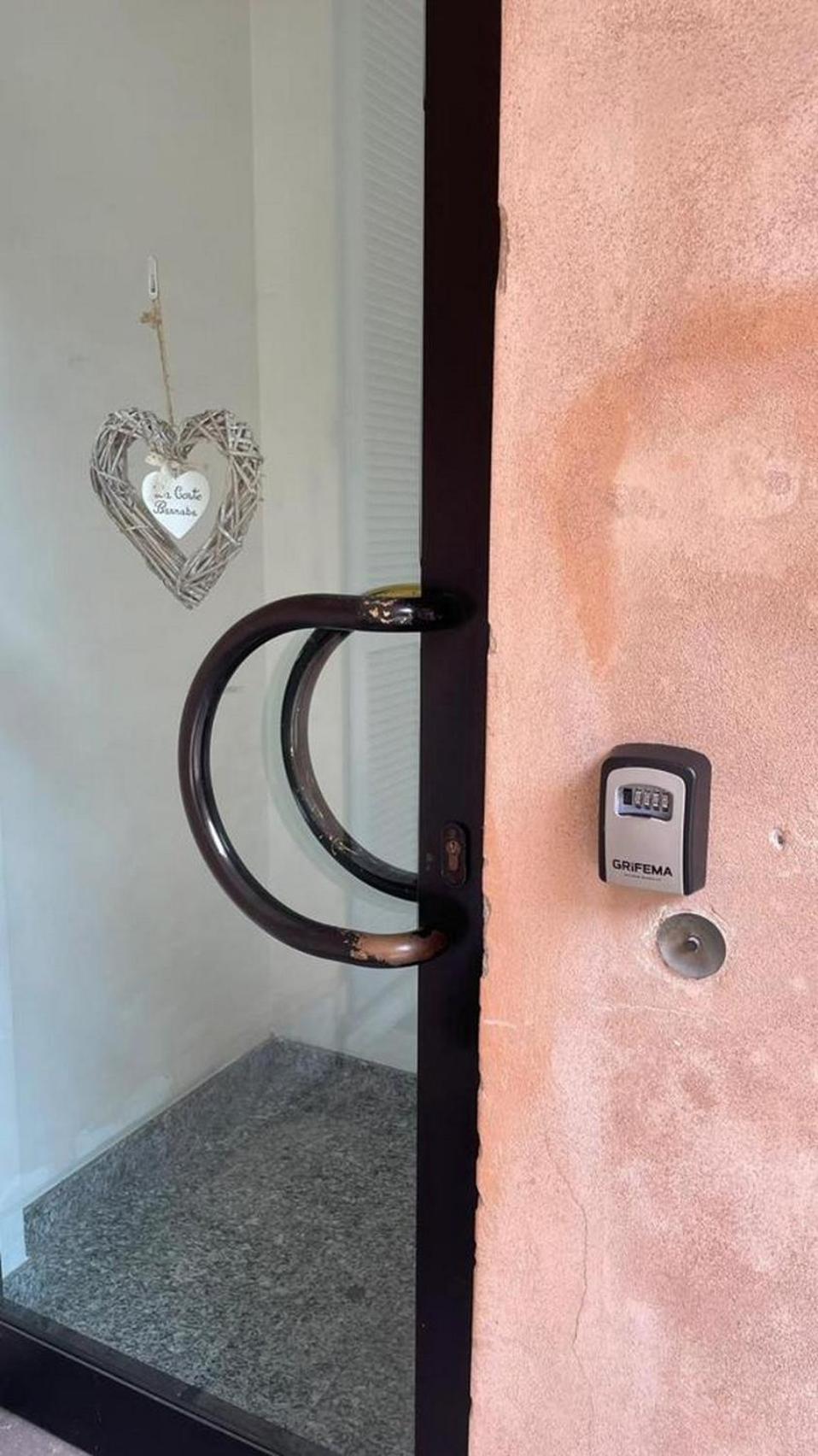 La Corte Barnaba Apartment Busto Arsizio Bagian luar foto